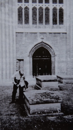 Grave of Joseph Higginson<br>Tewkesbury Abbey Churchyard