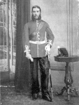 Captain Price in military<br>uniform (D. Parker)<sup>[10]</sup>